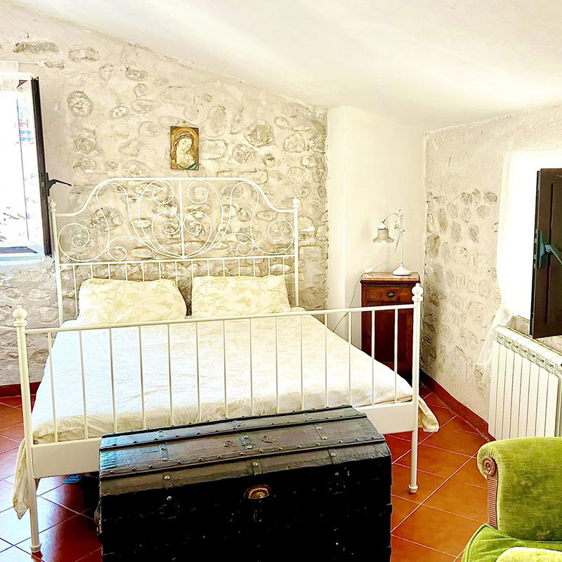 animaepetra-casa-vacanze-lettopalena-le-camere